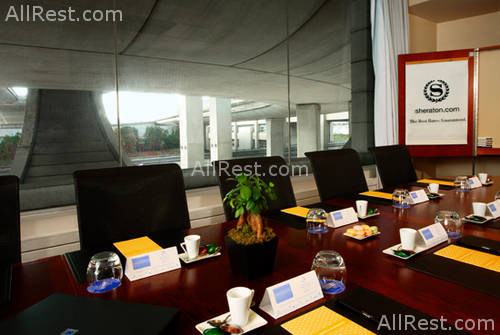 Hotel Sheraton Paris Airport Hotel & Conference Centre 36